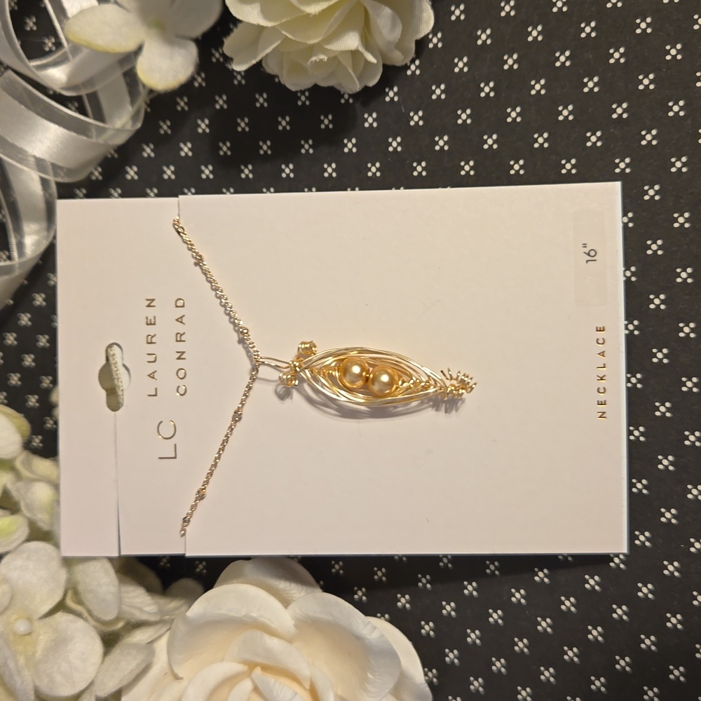 Delicate Wire Wrapped rose gold blush pearls Satellite necklace
